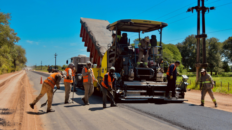 Avanza la pavimentación de un tramo de la ruta provincial N° 30