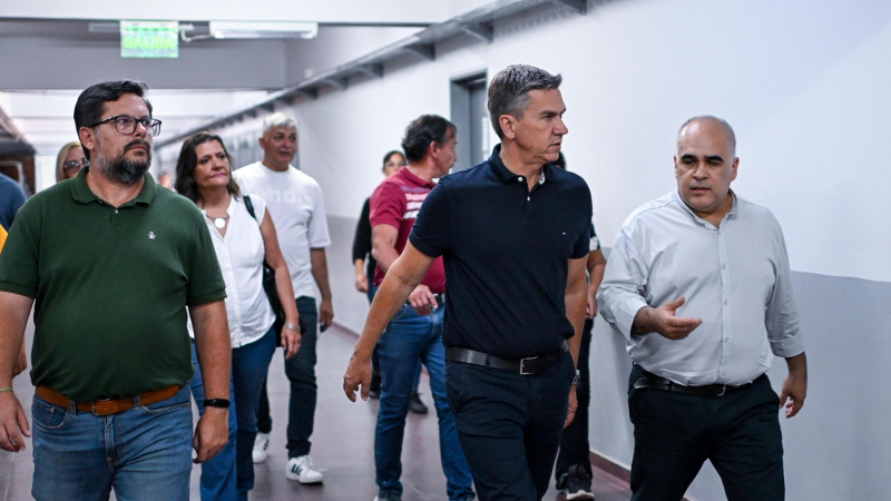 Zdero supervisó el avance de las obras del programa provincial "Mejor Escuela"