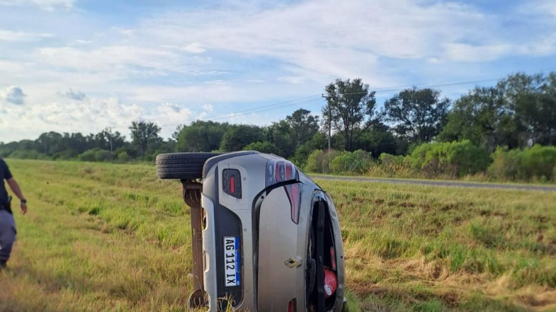 Vuelco y milagro en la ruta 16: cuatro heridos y un niño ileso
