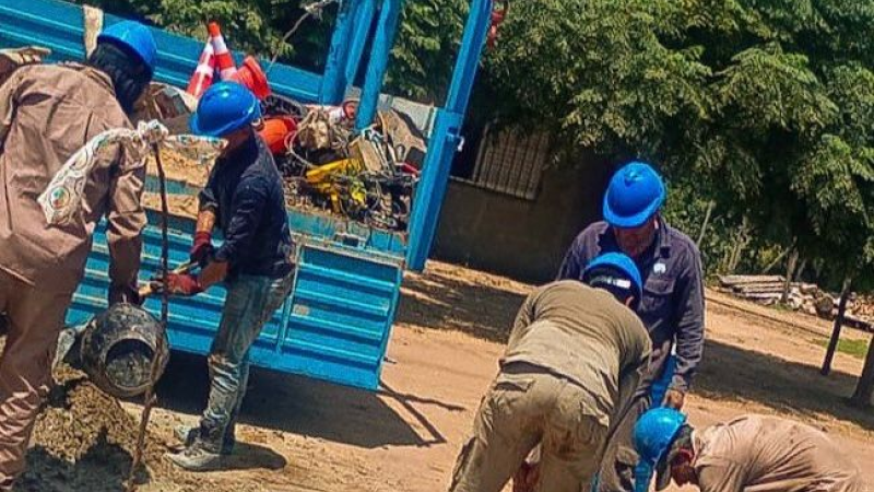 Nueva línea de media tensión fortalecerá el servicio eléctrico en Pampa del Infierno
