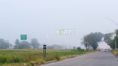 La niebla como protagonista de la mañana en Resistencia