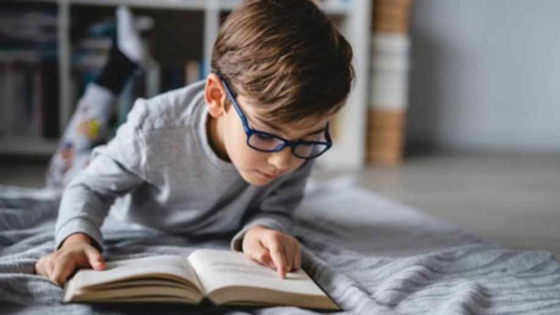 El país más tecnologizado de Europa vuelve a los libros de papel en las escuelas