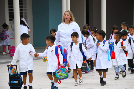 Actividades normales en las escuelas inauguradas (6).jpeg