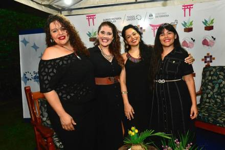 voces femeninas en festival en Herradura.jpg