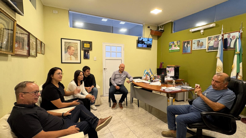 La Libertad Avanza en La Leonesa: encuentro con el intendente, productores y comerciantes