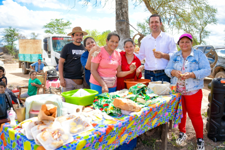 Vicegobernador acompañó remate7.jpg