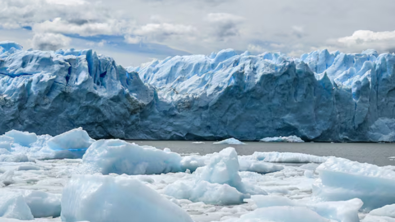 Frenan la reforma de la ley de Glaciares en Santa Cruz y escala la disputa judicial
