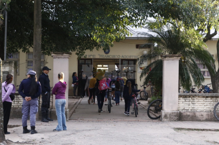 escuela allanamiento 5