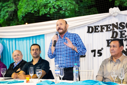El gobernador Insfrán compartió agasajo (1).jpg