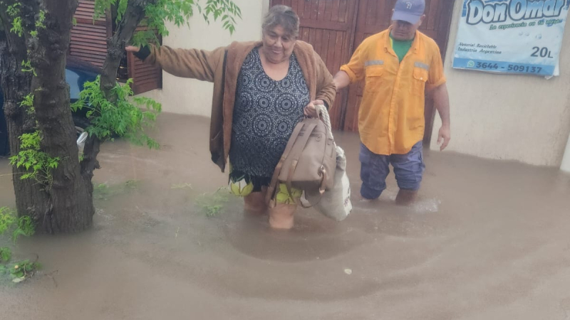 Castelli colapsada por el agua: más de 200 mm y viviendas con hasta 50 centímetros de agua