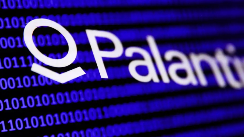 Palantir causa revuelo con un manifiesto