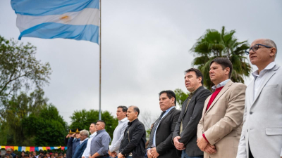 Pompeya celebró su aniversario con pavimento y anuncio de viviendas