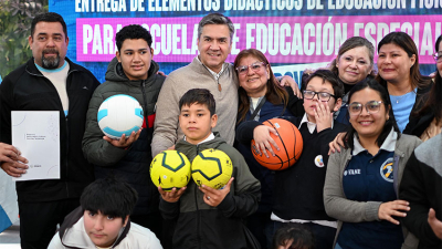 Histórica entrega de elementos deportivos para alumnos de escuelas especiales