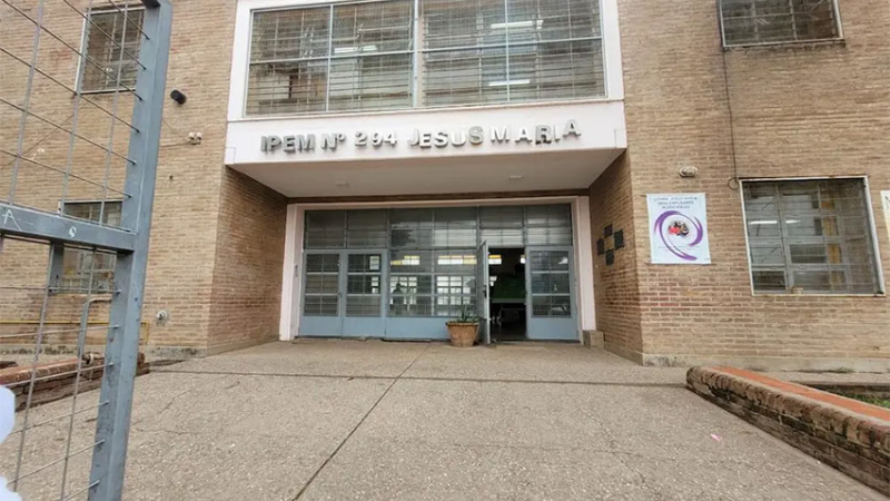 Murió una alumna tras caerle un arco de fútbol en una escuela de Jesús María