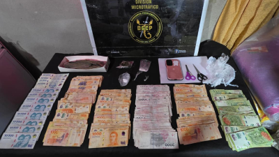 Detienen a una joven y secuestran cocaína, marihuana y más de medio millón de pesos