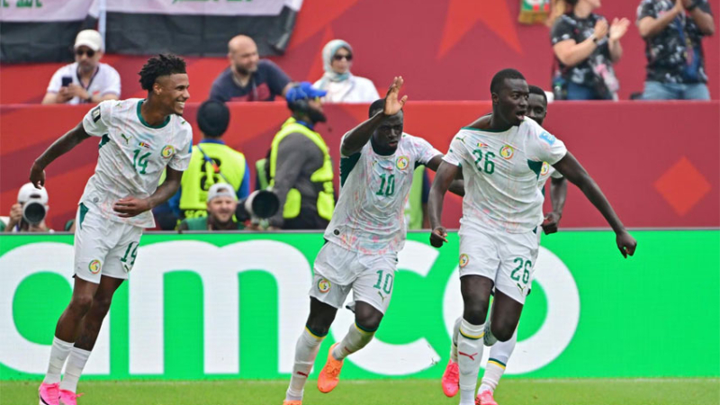 Senegal goleó a Irak y sueña con los 16avos de final