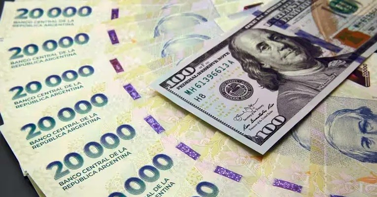 PESOS DÓLARES