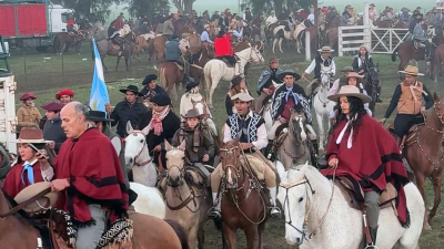 Junto con miles de peregrinos, Zdero dio inicio a la Cabalgata de la Fe 2026