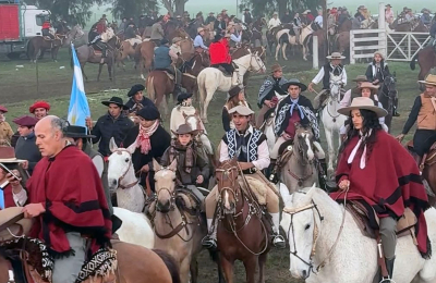 Junto con miles de peregrinos, Zdero dio inicio a la Cabalgata de la Fe 2026