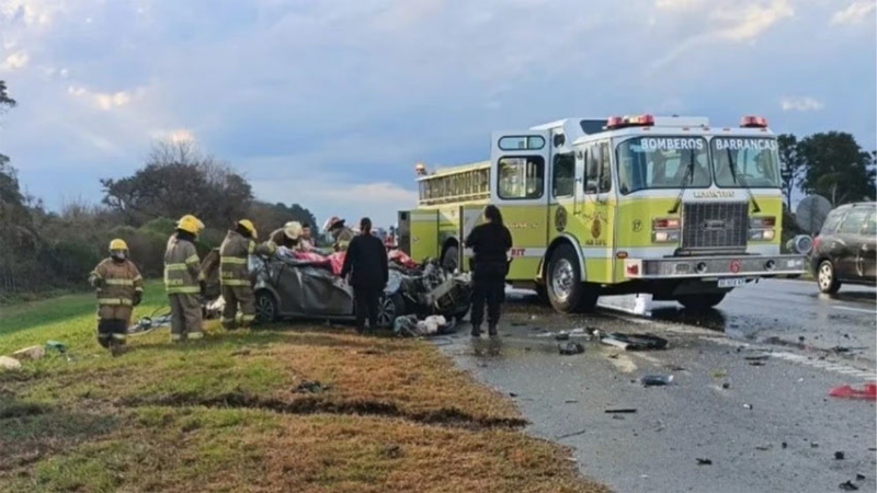 Dos muertos por un impactante siniestro vial en la autopista Rosario-Santa Fe