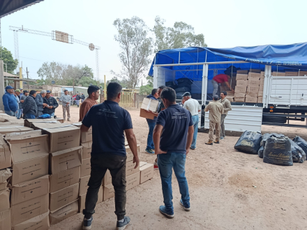 En Ingeniero Juárez, el Gobierno provincial entregó 2.500 módulos alimentarios y frazadas a familias de comunidades originarias (3)