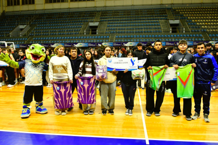 acto en el Estadio Cincuentenario para presentar final provincial de Voley sub 16 (2)