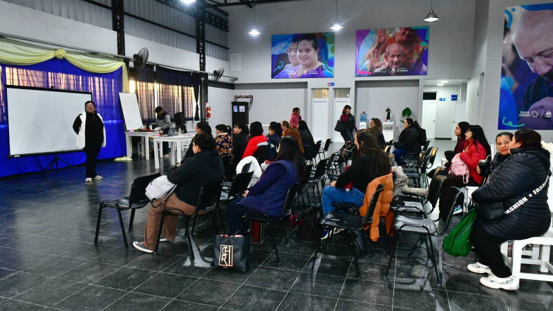 Cursos de perfeccionamiento profesional en el Centro Comunitario