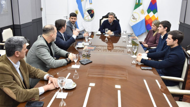 Zdero recibió a inversores que van a construir un hotel cinco estrellas