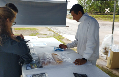 El camión de pescados de mar estará en la plaza 9 de Julio