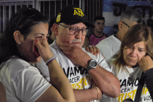 A un mes del crimen de Julián Álvarez Guardia, familiares y amigos marcharon a Fiscalía