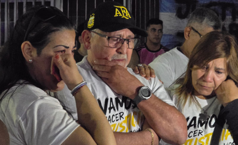 A un mes del crimen de Julián Álvarez Guardia, familiares y amigos marcharon a Fiscalía