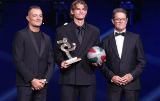 Nico Paz recibió un premio en Italia tras su gran temporada en Como