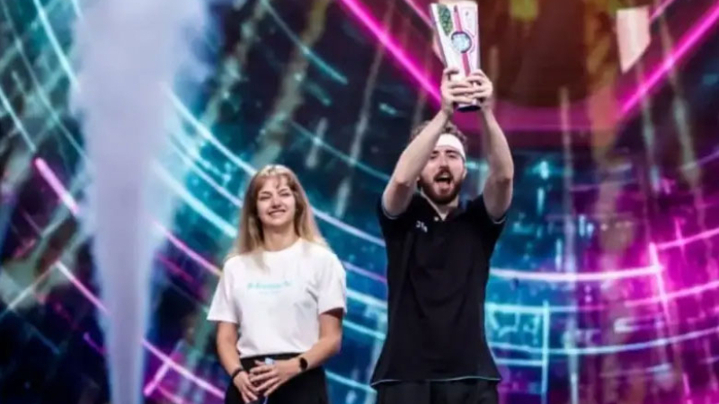 Es becario del Conicet y se consagró como el mejor bailarín del mundo