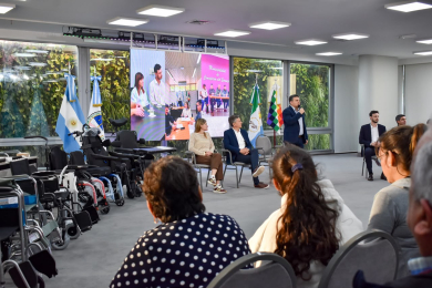 Afiliados del Insssep recibieron ayudas técnicas
