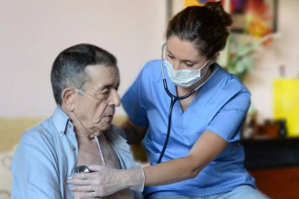 Advierten por el impacto de las enfermedades respiratorias en adultos mayores