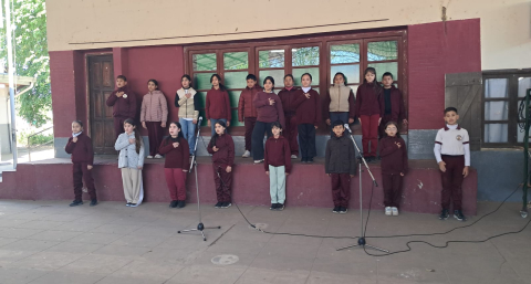 Alumnos chaqueños escribieron una canción en homenaje a su escuela y a su pueblo