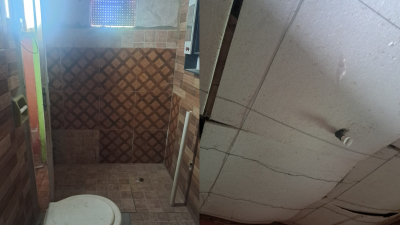 Pide ayuda para terminar el baño y la habitación de su hijo con ceguera
