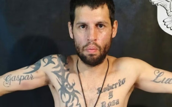 Fue reclutado por redes sociales y ahora es prisionero de guerra en Ucrania