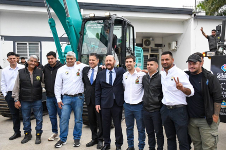 Insfrán encabezó el acto por el Día del Camino y del Trabajador Vial (7)