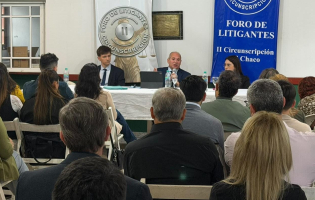 Jornada de capacitación con profesionales juristas