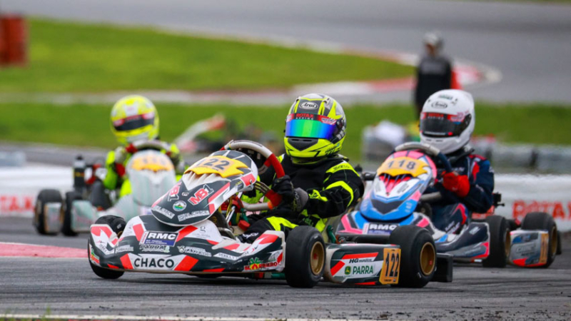 Felix Parra en su primer sudamericano de karting en Uruguay