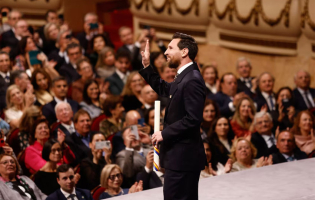 Messi recibió el Premio Princesa de Asturias y fue ovacionado