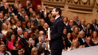 Messi recibió el Premio Princesa de Asturias y fue ovacionado