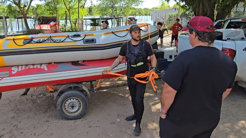 "Es dramático lo que está pasando": rescatan animales en las zonas inundadas de Puerto Vilelas