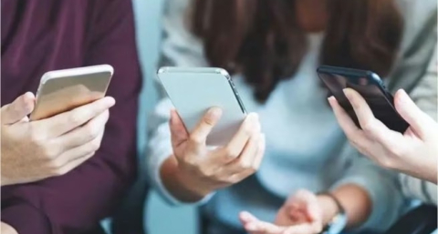 Detuvieron a un hombre de 32 años por mantener chats sexuales con una chica de 15