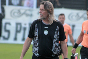 For Ever busca despedir el año con una victoria ante su gente
