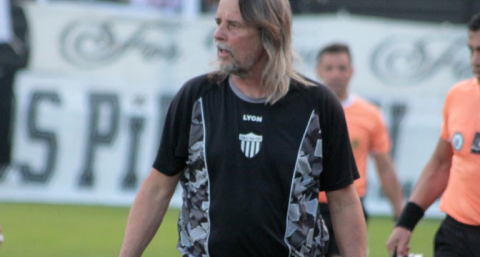 For Ever busca despedir el año con una victoria ante su gente