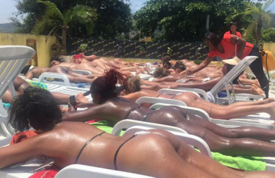 “Marquinha”, la peligrosa moda para broncearse que se acerca a la Argentina