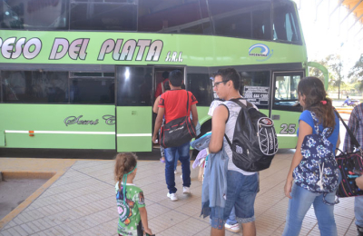 Recambio turístico con muchos viajeros e incremento de controles en rutas
