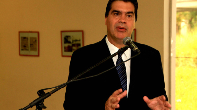 Capitanich alerta al grupo del Savoy: “No pueden seguir cediendo recursos a la Nación”